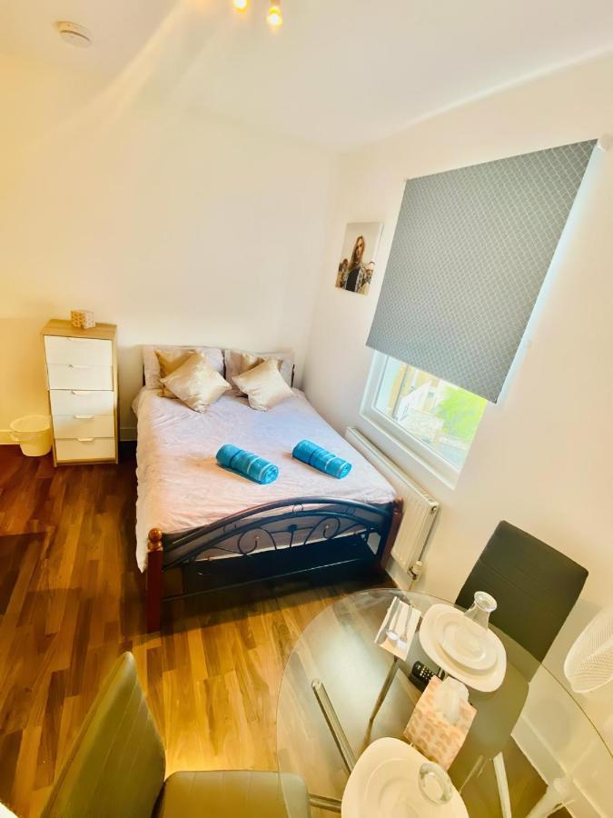 Appartamento One Bed Studio Flat In Central Londra Esterno foto